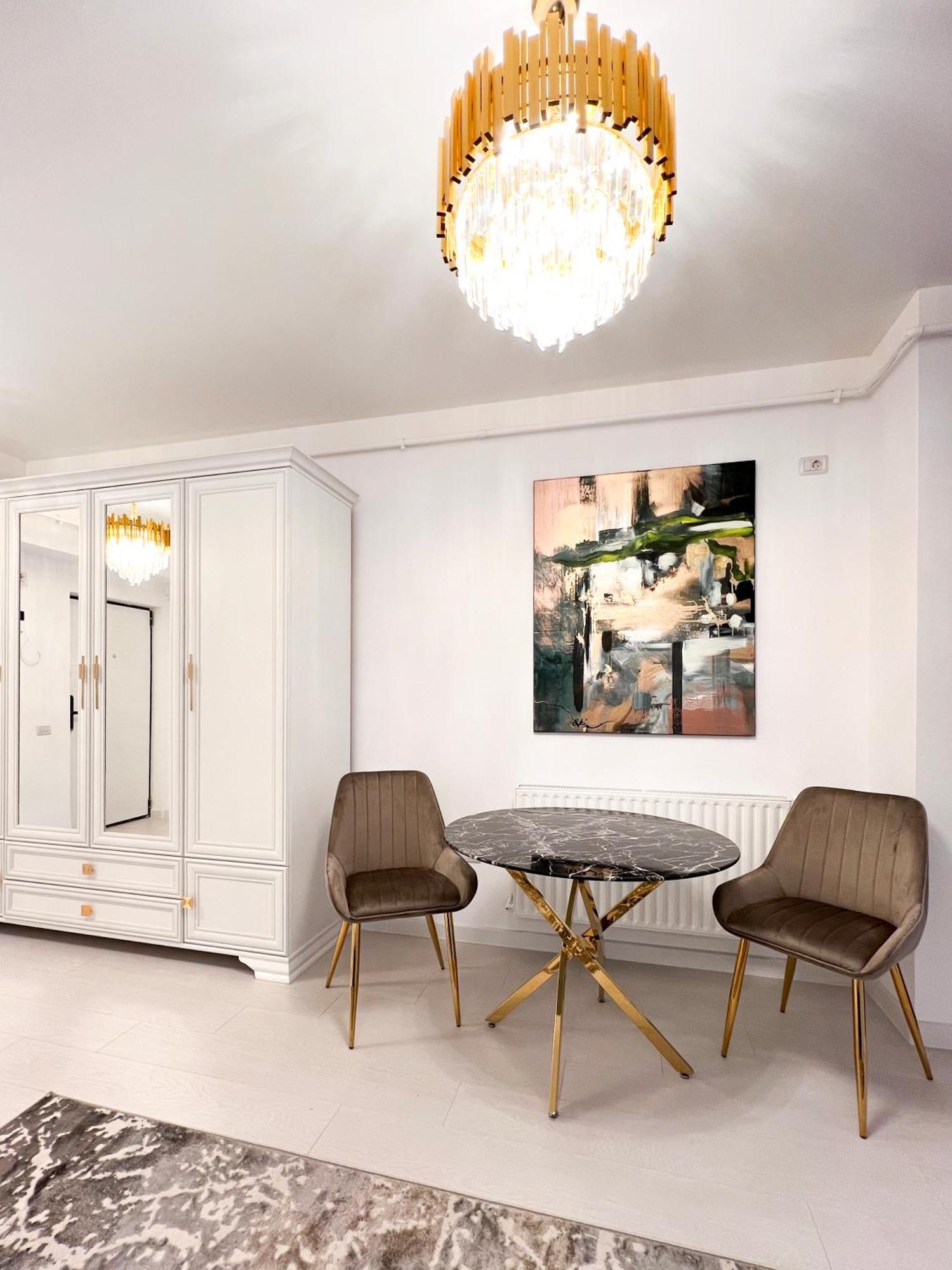 Happy Studio By Rh Living Bucarest Esterno foto